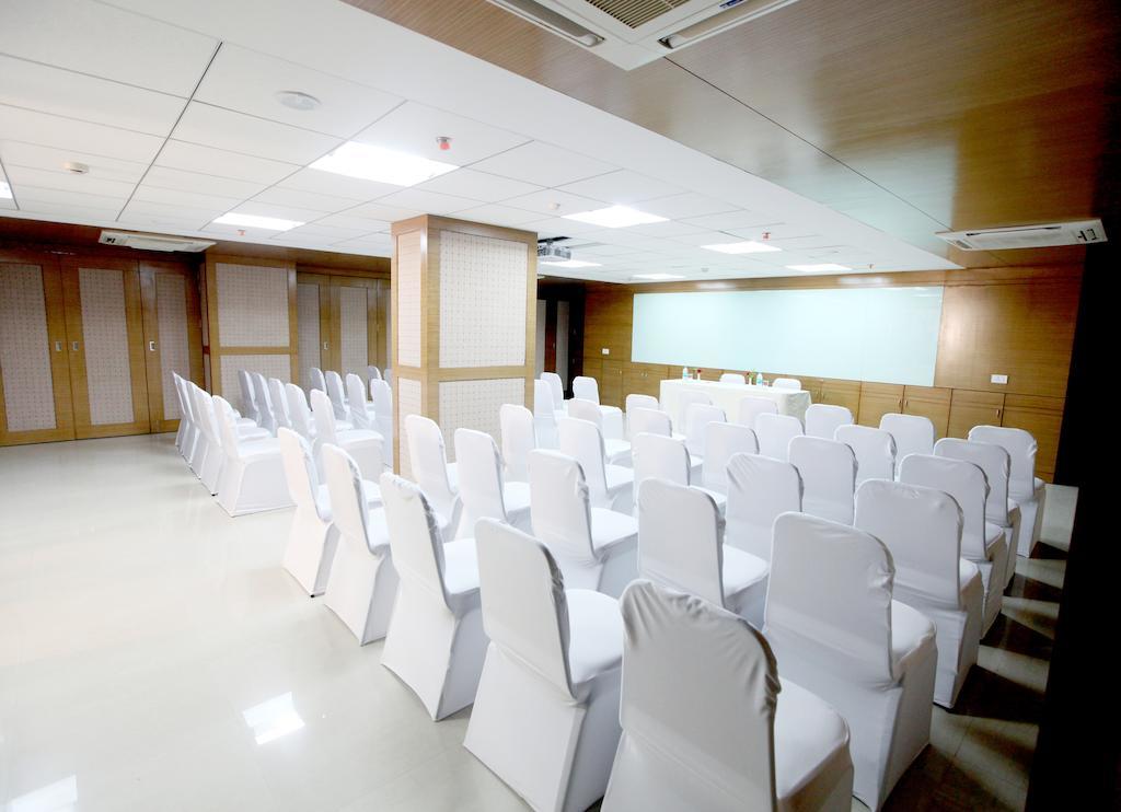Vinstar Serviced Apartments ฮินเจวาดี ภายนอก รูปภาพ
